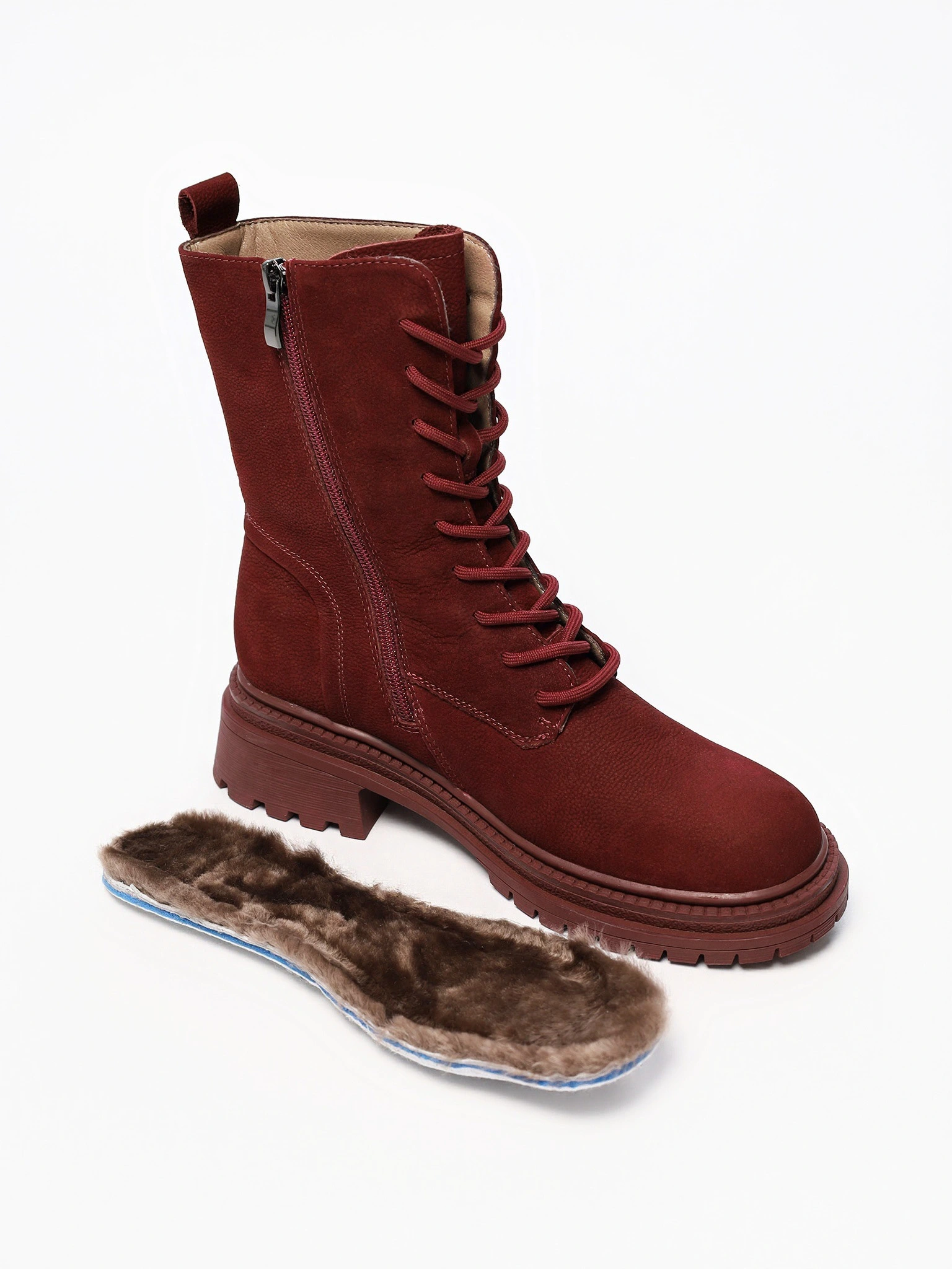 Ботинки бордового цвета на рльефной подошве